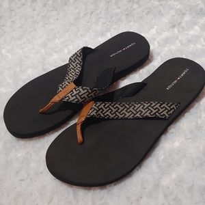 Women's Tommy Hilfiger sandals Size 11 gently used